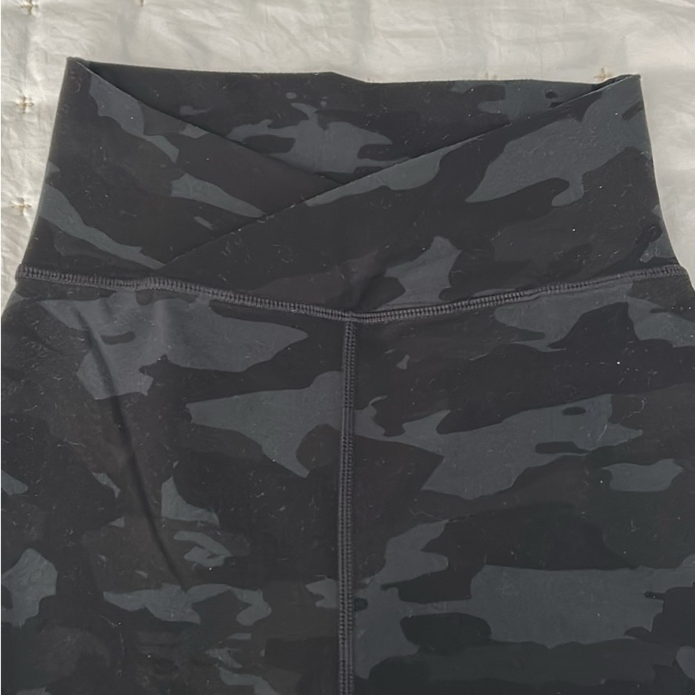 Alphalete Black Camo Print Leggings - XXS - Picture 2 of 2